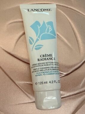 Crème Radiance Hydrating Facial Cleanser